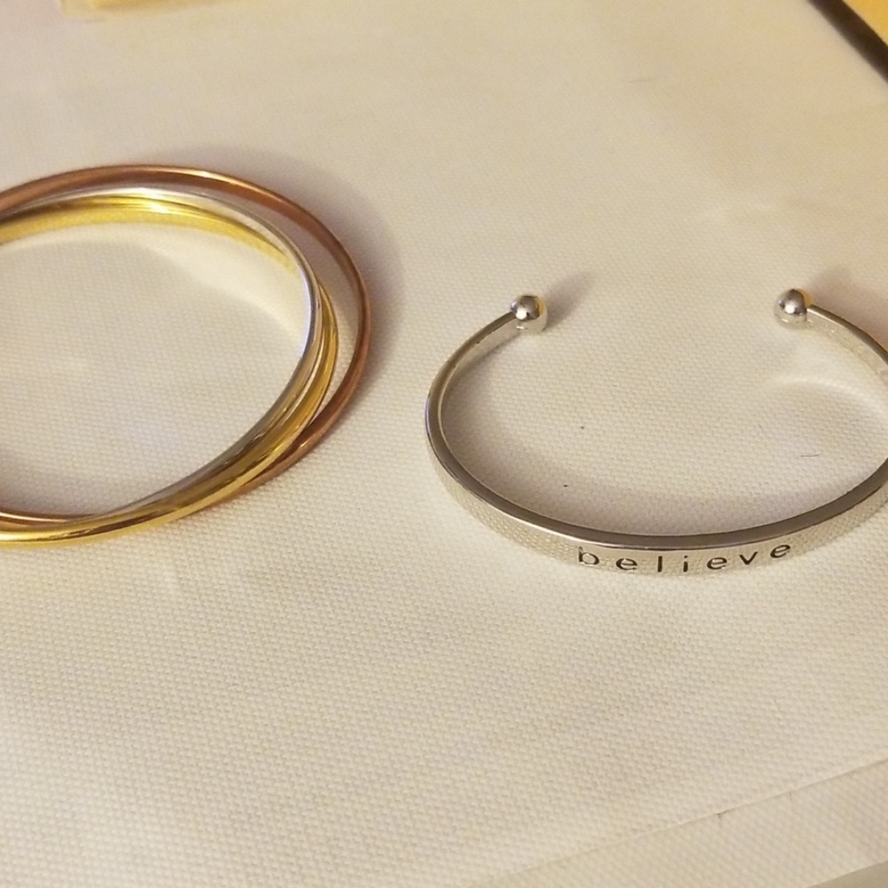 Lot of 2 bracelets,  costume
